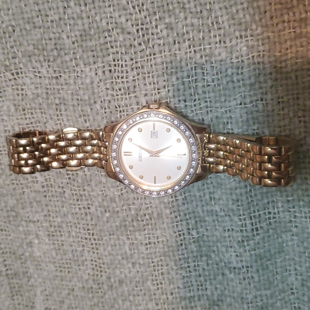 Seiko  Crystal Elements Yellow Dial Ladies Watch Date Function